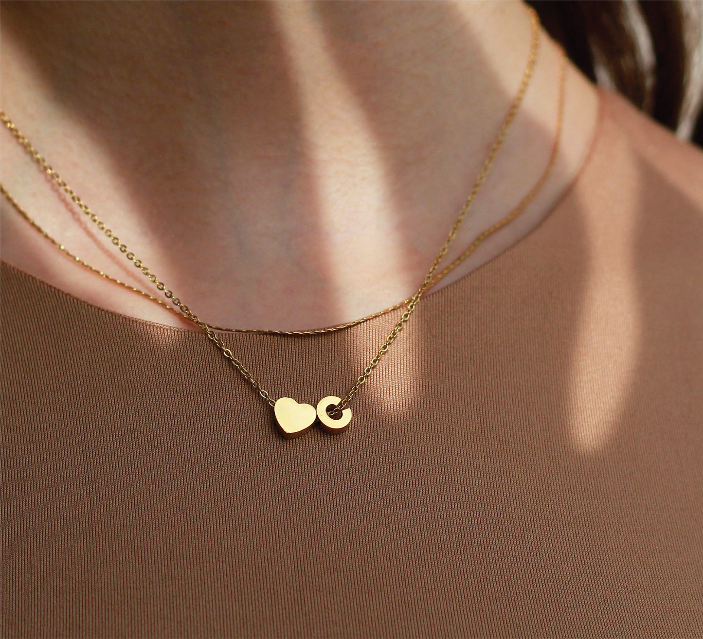 COLLAR PERSONALIZADO: INICIAL + CORAZÓN ❤️📿