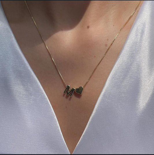 COLLAR PERSONALIZADO: INICIAL + CORAZÓN ❤️📿